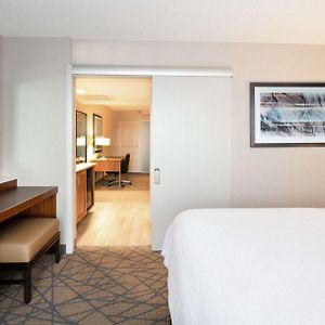King Suite Hearing Accessible or Non-Smoking